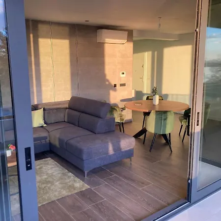 Die Luxuriose Ferienwohnung In Sukosan,zadar 아파트 Sukošan